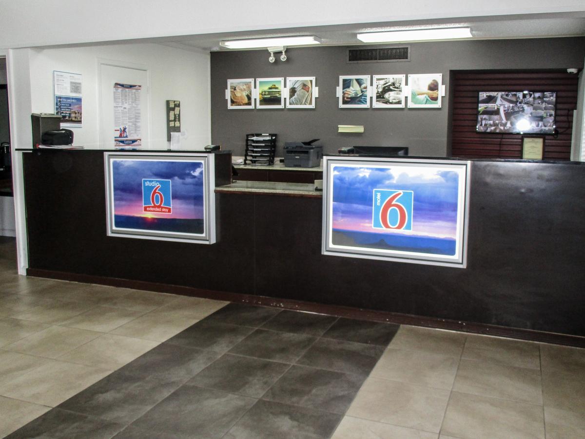 Studio 6-Alexandria, La Extérieur photo
