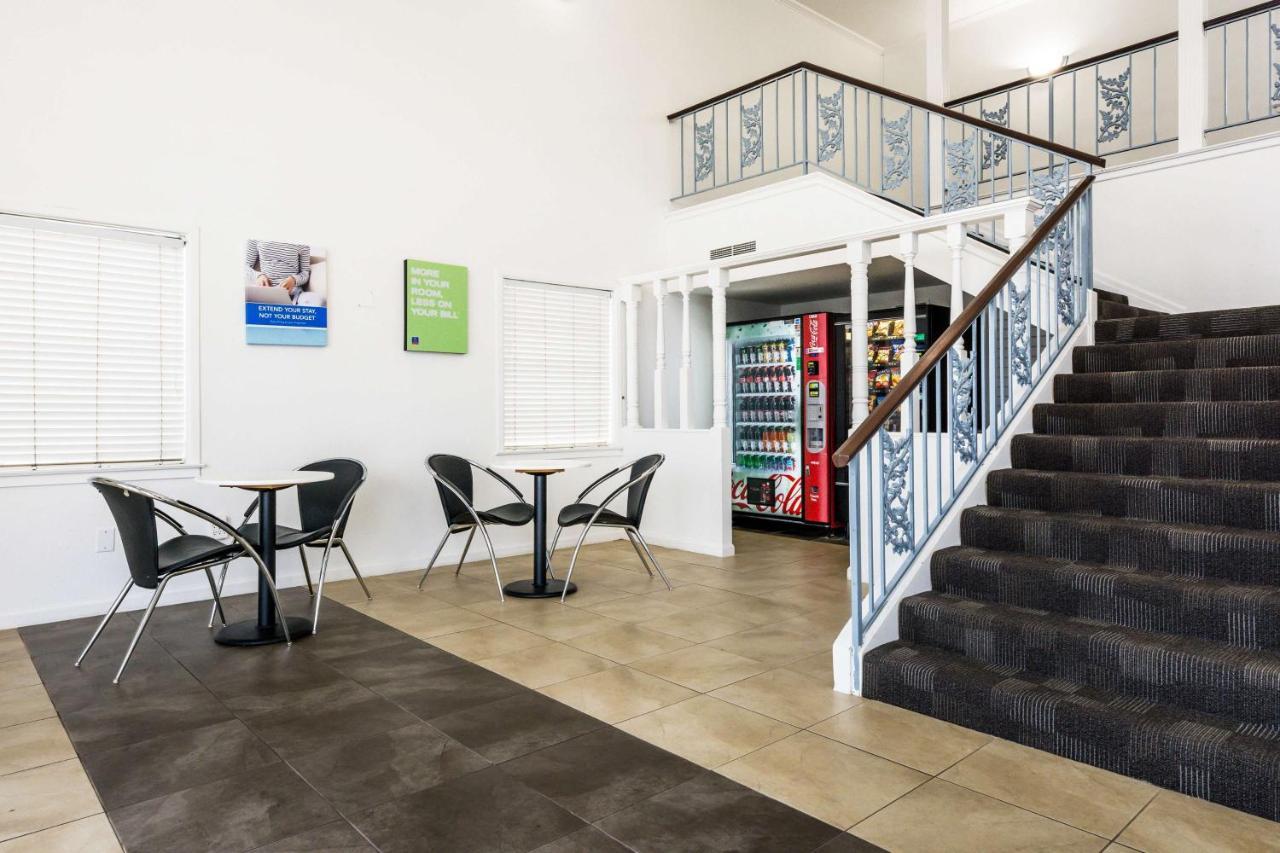 Studio 6-Alexandria, La Extérieur photo