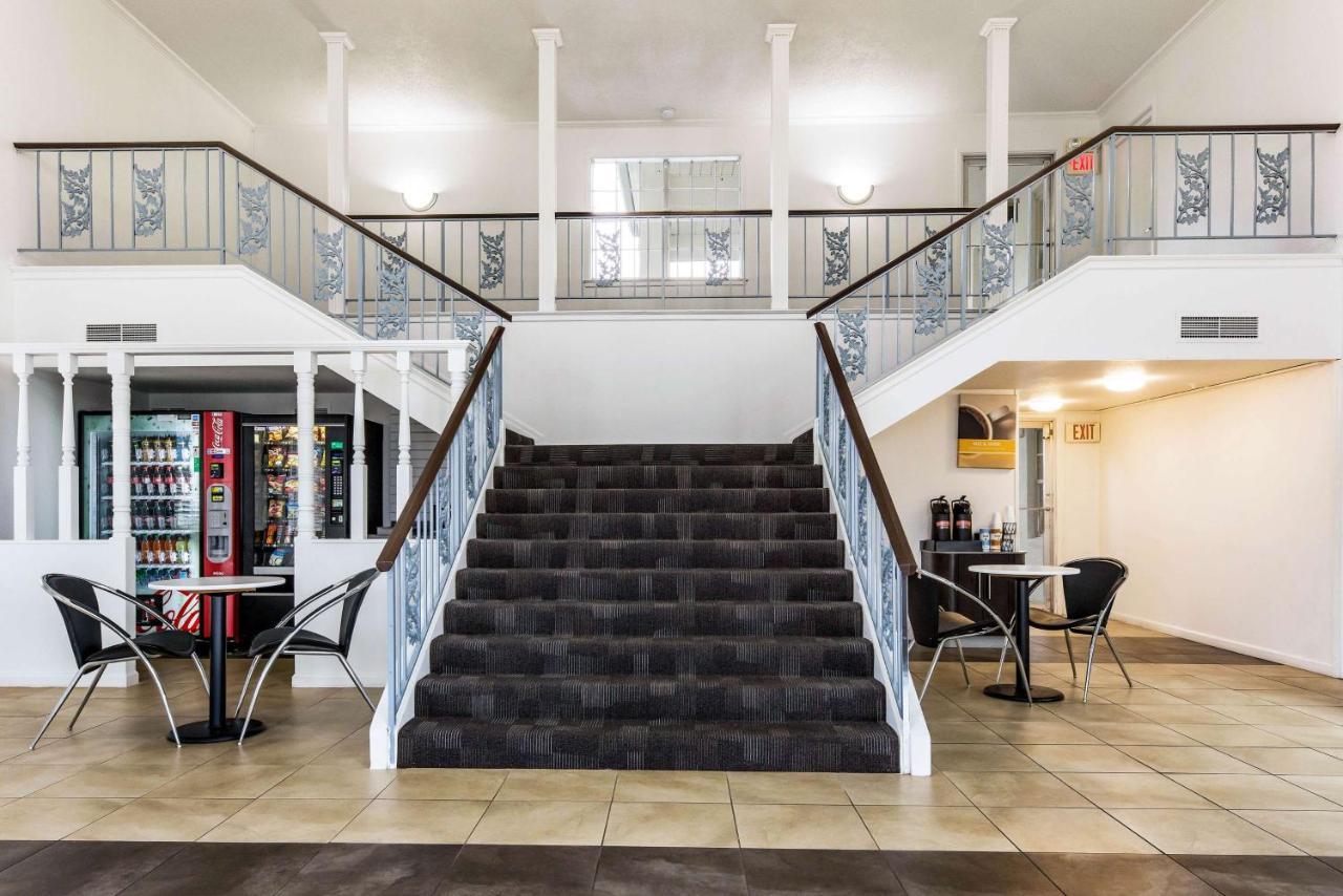 Studio 6-Alexandria, La Extérieur photo